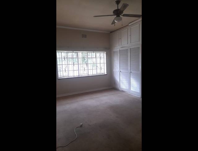 1 bed property to rent in HIGHLANDS NORTH